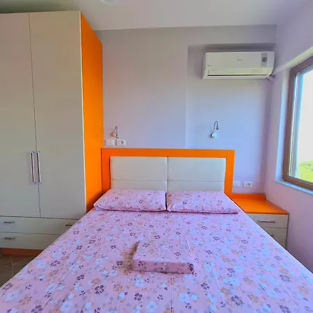 Pine Seaview * Golem (Tirana)